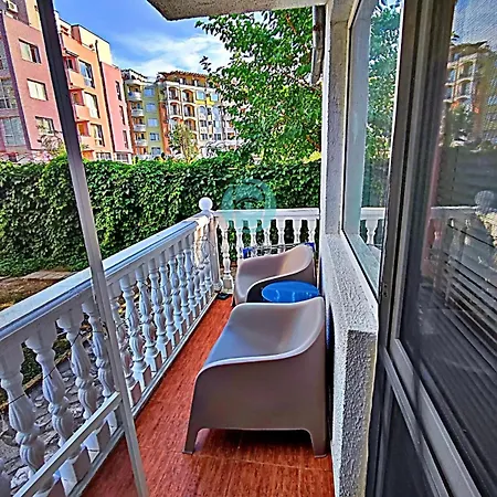 Apartment Bravo 5 - Sunny Center Slantschew brjag