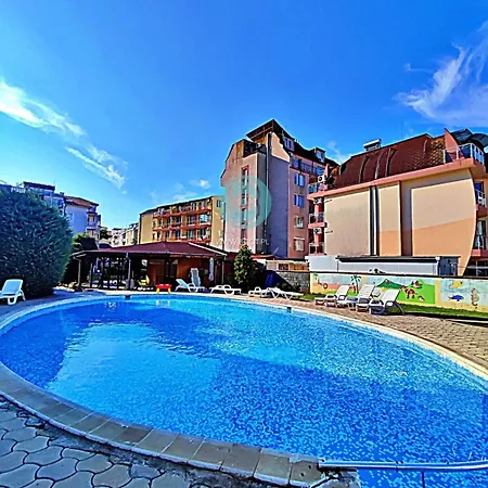 Bravo 5 - Sunny Center